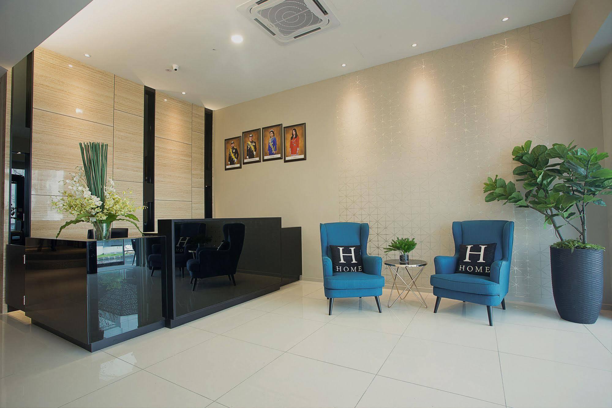 The Square Hotel Skudai Exterior foto